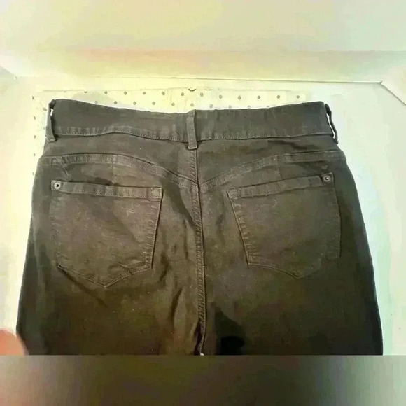 Size16/33 INC Black Denim Flare Leg Jeans rich black - Picture 4 of 12